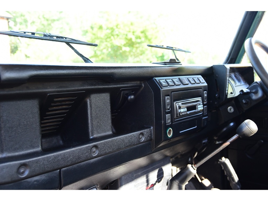 Land Rover Defender 110 2.5 110 Td5 County Station Wagon 120 Bhp Green #14
