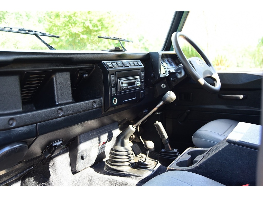 Land Rover Defender 110 2.5 110 Td5 County Station Wagon 120 Bhp Green #12