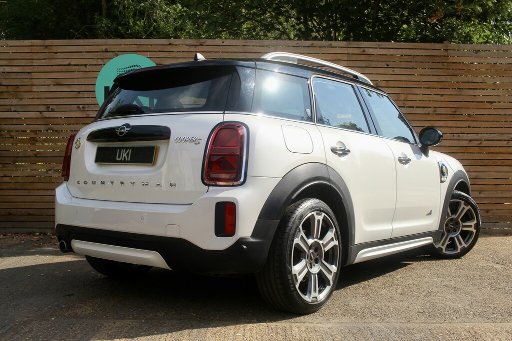 Mini Countryman 1.5 Countryman Cooper S E Exclusive White #2