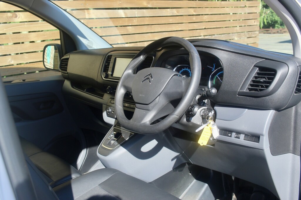 Citroen Dispatch Mpv White #3