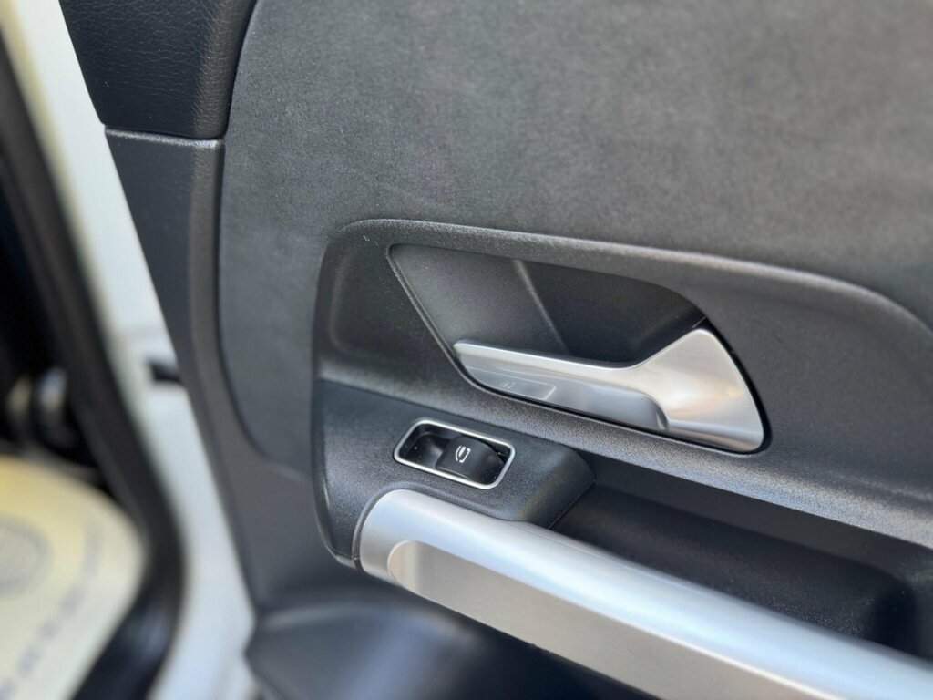 Mercedes-Benz GLB Class Suv 1.3 Glb200 Amg Line Executive 7G-dct Euro 6 Red #24