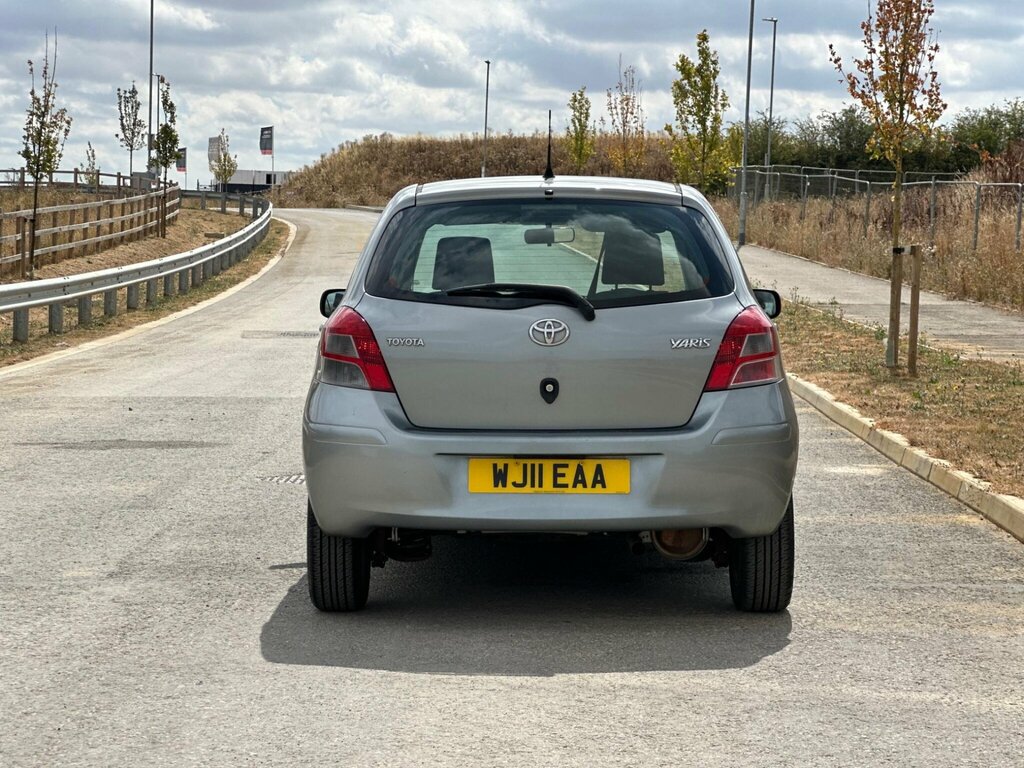 Toyota Yaris 1.3 Dual Vvt-i T Red #53