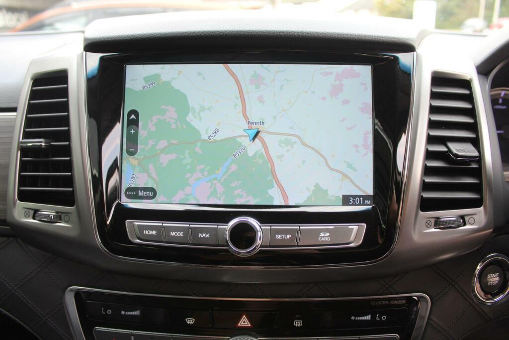 SsangYong Rexton Suv Black #4