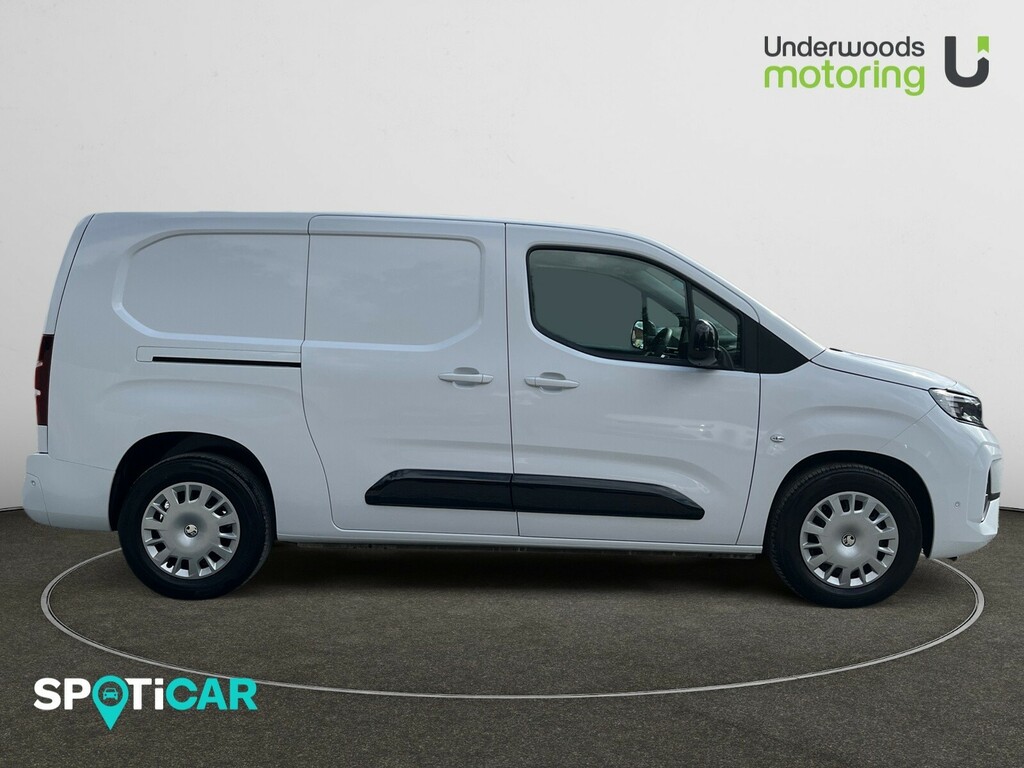 Vauxhall Combo-e Life 100Kw Pro 52Kwh H1 Van White #3