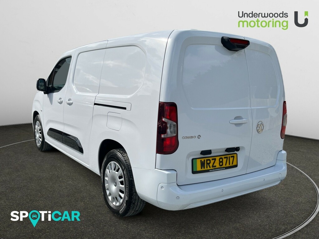 Vauxhall Combo-e Life 100Kw Pro 52Kwh H1 Van White #2
