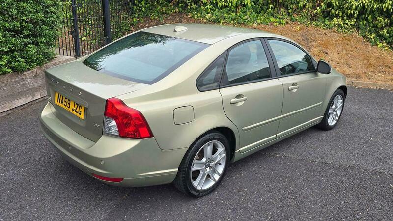 Volvo S40 2.0D Se Lux Powershift White #19