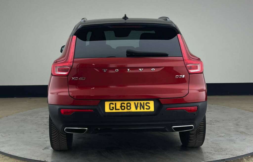 Volvo XC40 2.0 Xc40 R-design D3 Red #4