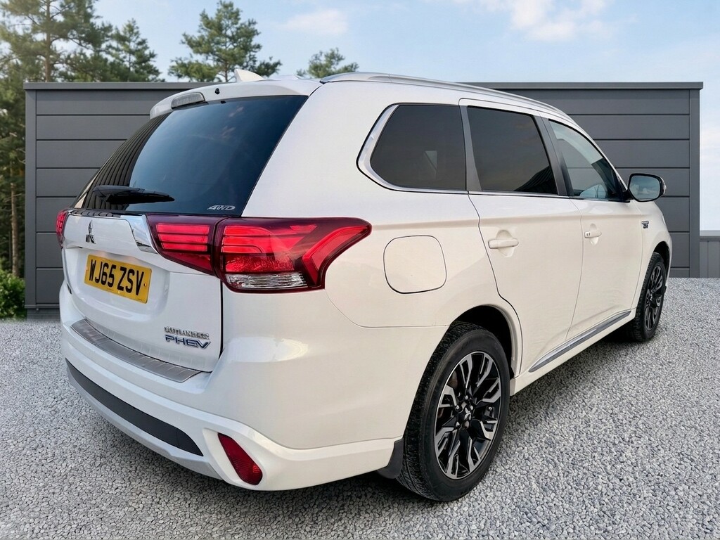 Mitsubishi Outlander 2.0 H 12Kwh Gx4h White #3