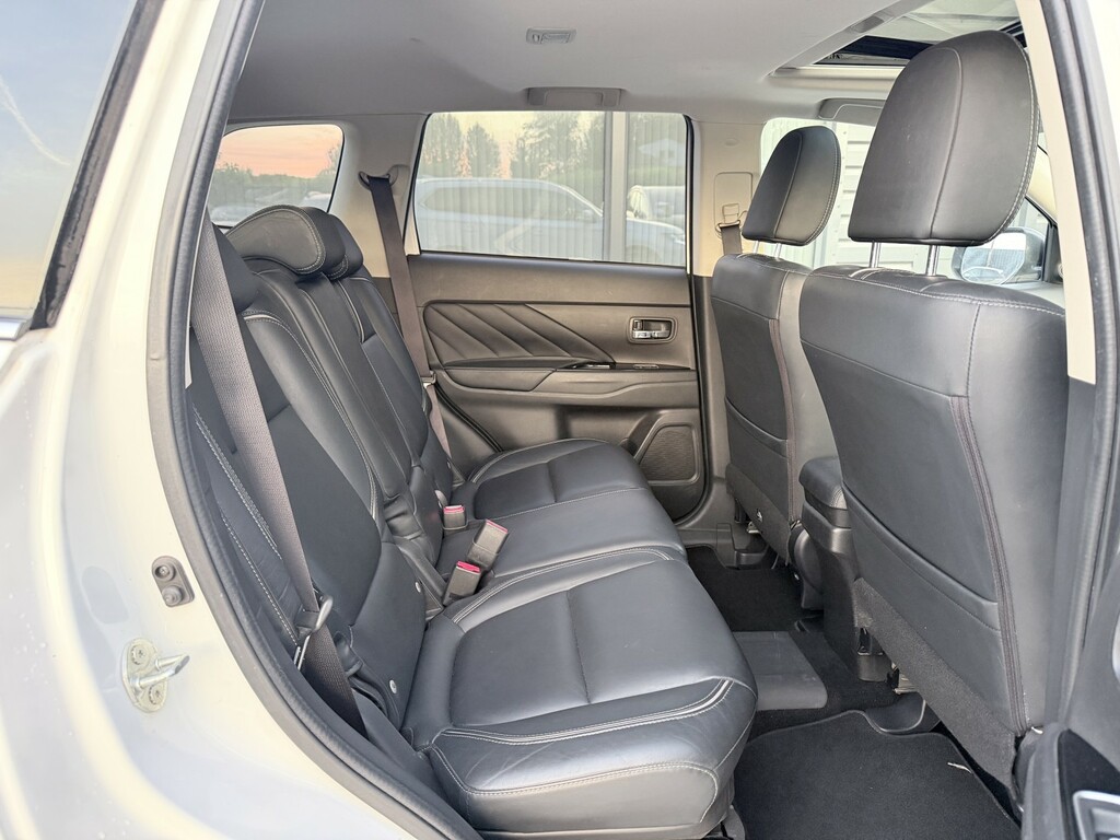Mitsubishi Outlander 2.2 Di-d Gx3 Estate #10