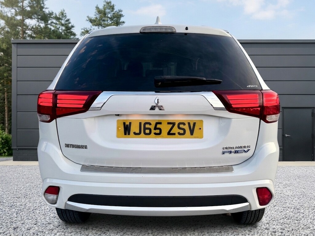 Mitsubishi Outlander 2.0 H 12Kwh Gx4h White #4