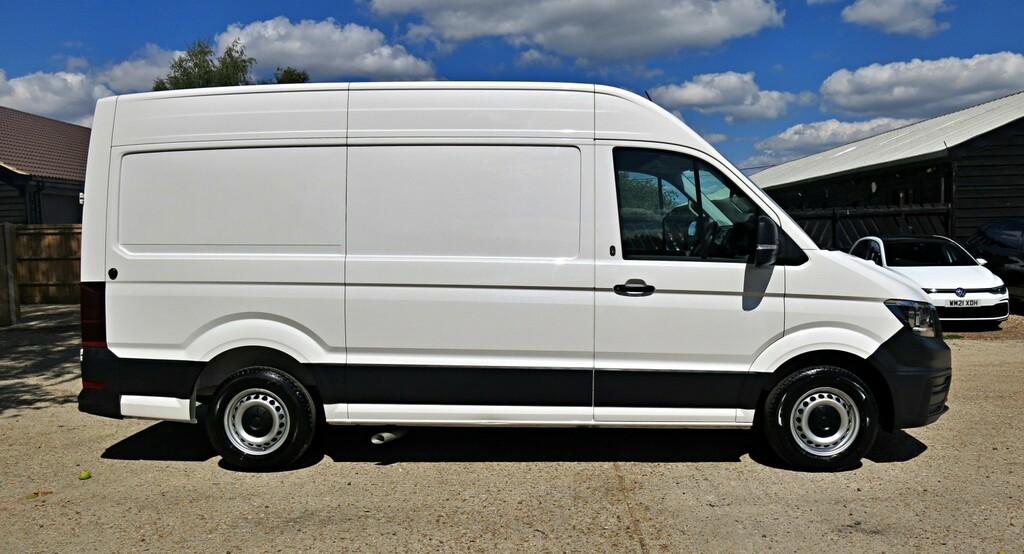 Volkswagen Crafter Panel Van 140Hp Trendline Mwb Highroof Euro 6 202 VN21FPV White #3