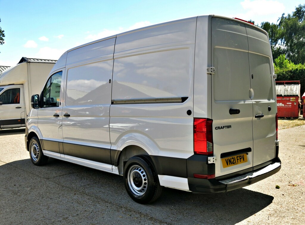 Volkswagen Crafter Panel Van 140Hp Trendline Mwb Highroof Euro 6 202 VN21FPV White #5