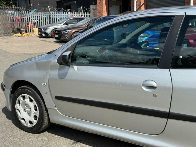 Peugeot 206 Hatchback 1.1 S 200404 Grey #11