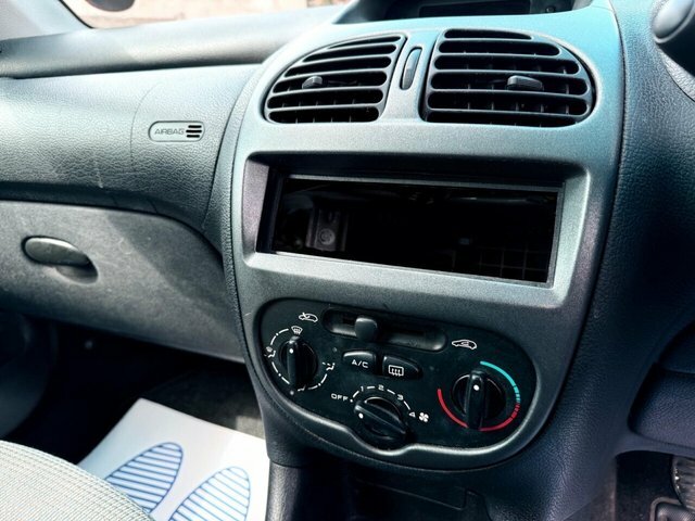 Peugeot 206 Hatchback 1.1 S 200404 Grey #26