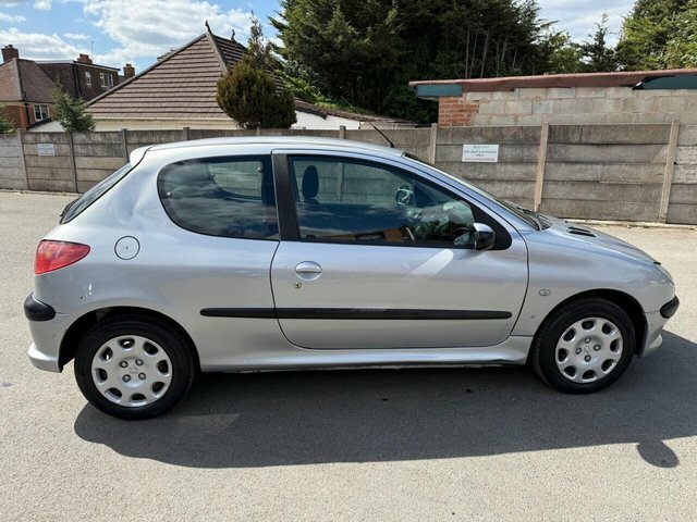 Peugeot 206 1.4 8V S Hatchback Ac 149 G Silver #3