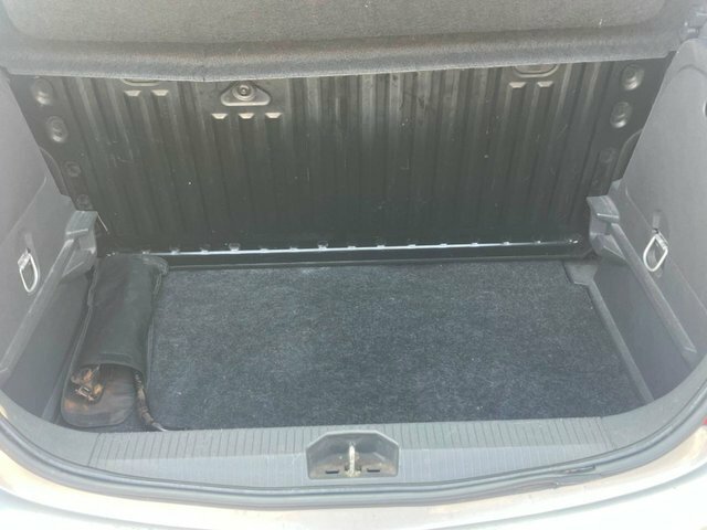Vauxhall Corsa 1.4I 16V Club  #32