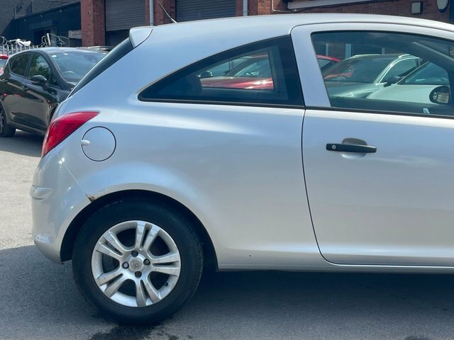 Vauxhall Corsa 1.4I 16V Club  #4