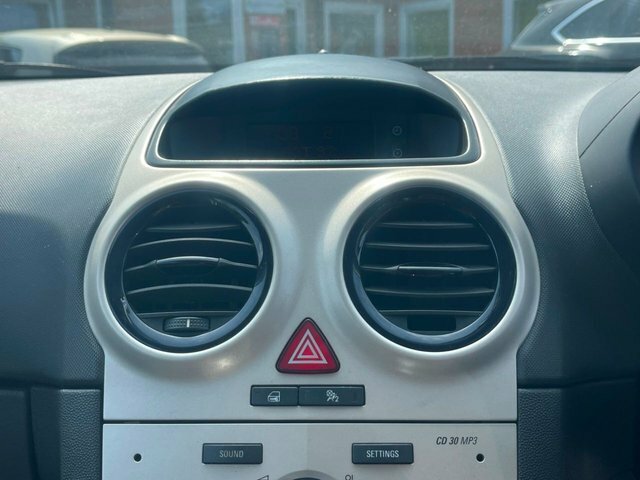 Vauxhall Corsa 1.4I 16V Club  #21
