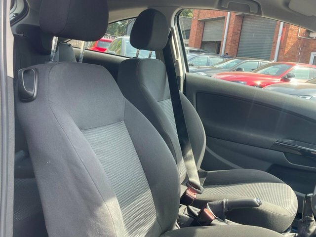Vauxhall Corsa 1.4I 16V Club  #15