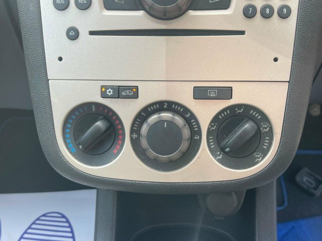 Vauxhall Corsa 1.4I 16V Club  #19