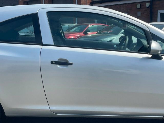 Vauxhall Corsa 1.4I 16V Club  #5