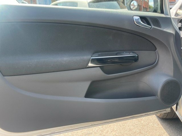 Vauxhall Corsa 1.4I 16V Club  #25