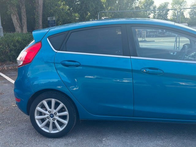 Ford Fiesta 2015 1.25 Zetec Hatchback Euro 6 Black #7