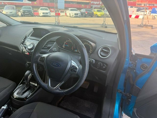 Ford Fiesta 2015 1.25 Zetec Hatchback Euro 6 Black #2