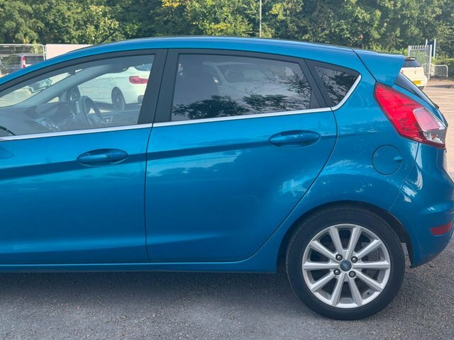 Ford Fiesta 2015 1.25 Zetec Hatchback Euro 6 Black #9