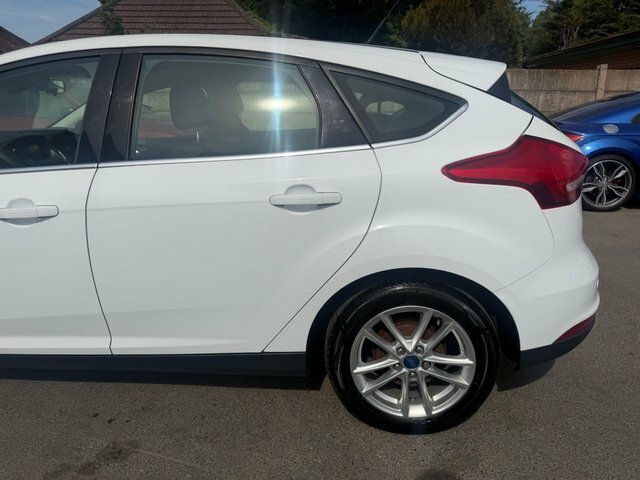 Ford Focus 1.5 Zetec S Tdci Grey 0 Tax Bluetoot Grey #24