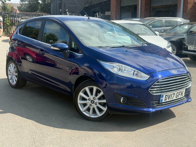 Ford Fiesta 1.0T Ecoboost Titanium Hatchback Powers Blue
