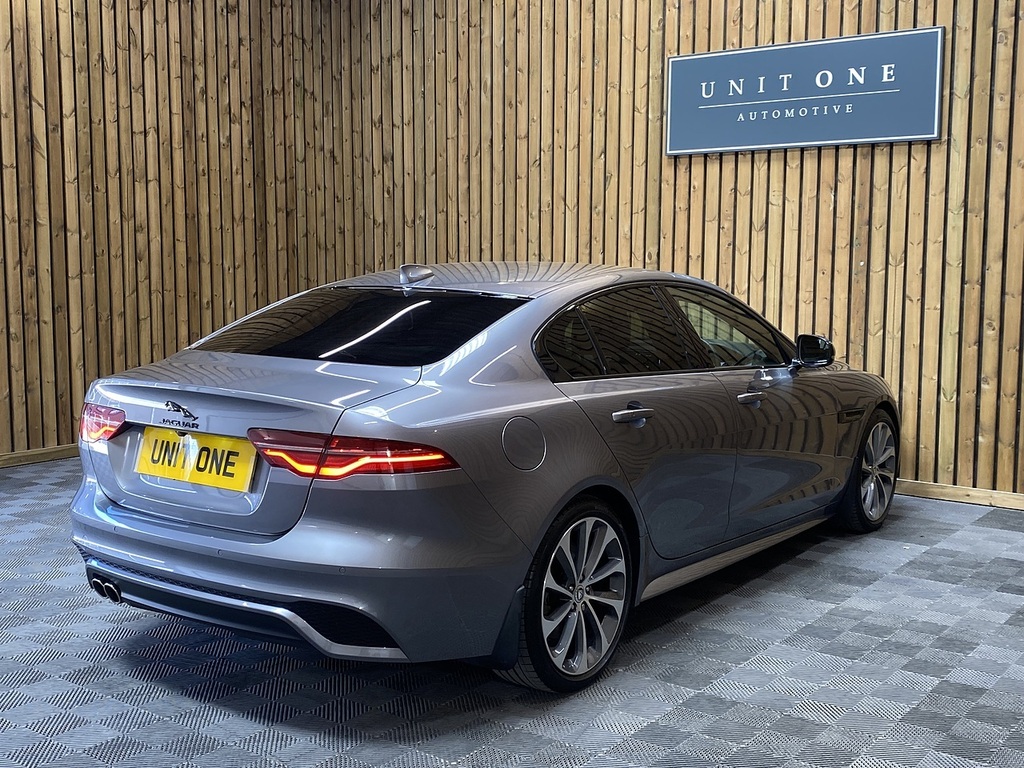 Jaguar XE D200 Mhev R-dynamic Se Black Grey #3