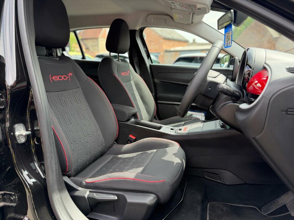 Fiat 600e 54Kwh Red Suv 156 Ps Black #4