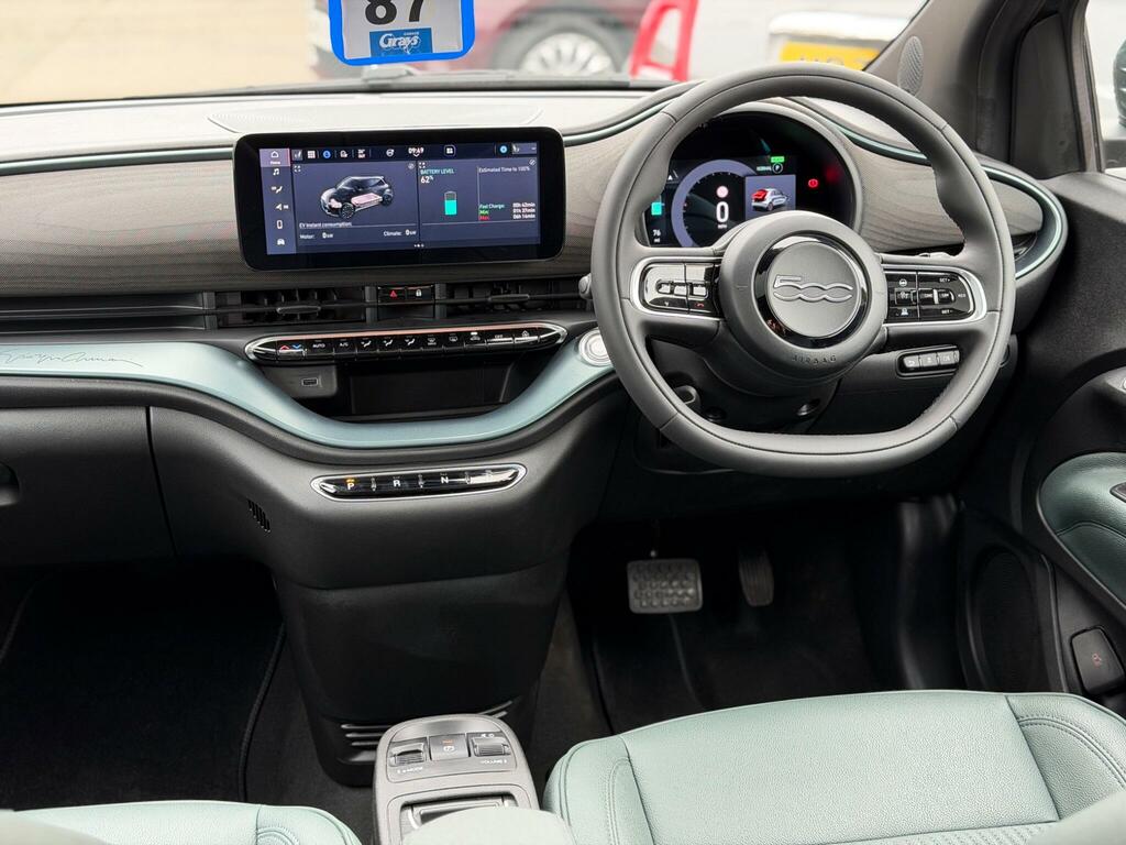 Fiat 500E 42Kwh Giorgio Armani Hatchback Green #5