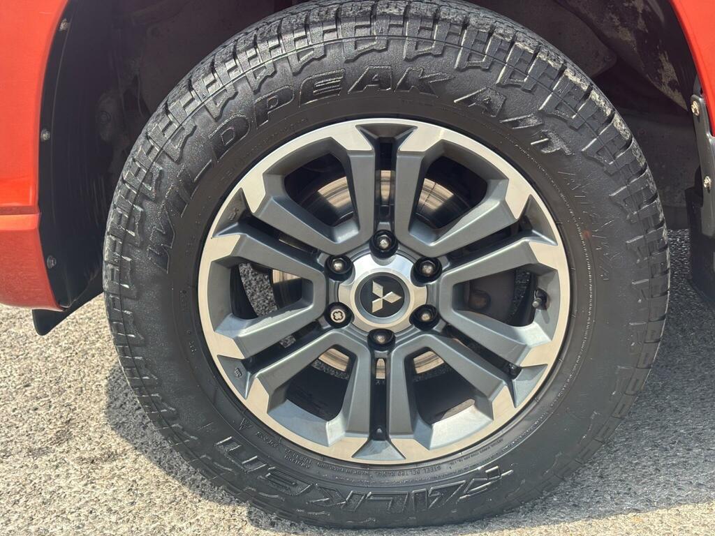 Mitsubishi L200 Double Cab Di-d 150 Barbarian X 4Wd 2021 Grey #18