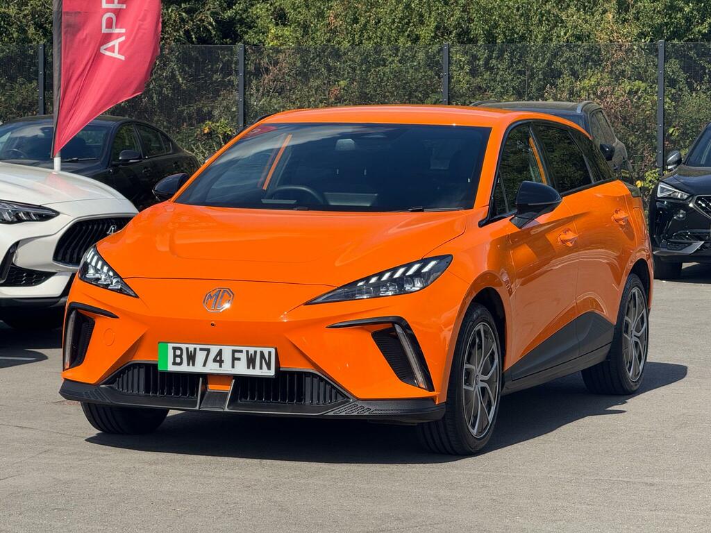 MG MG4 64Kwh Trophy Long Range Orange #5