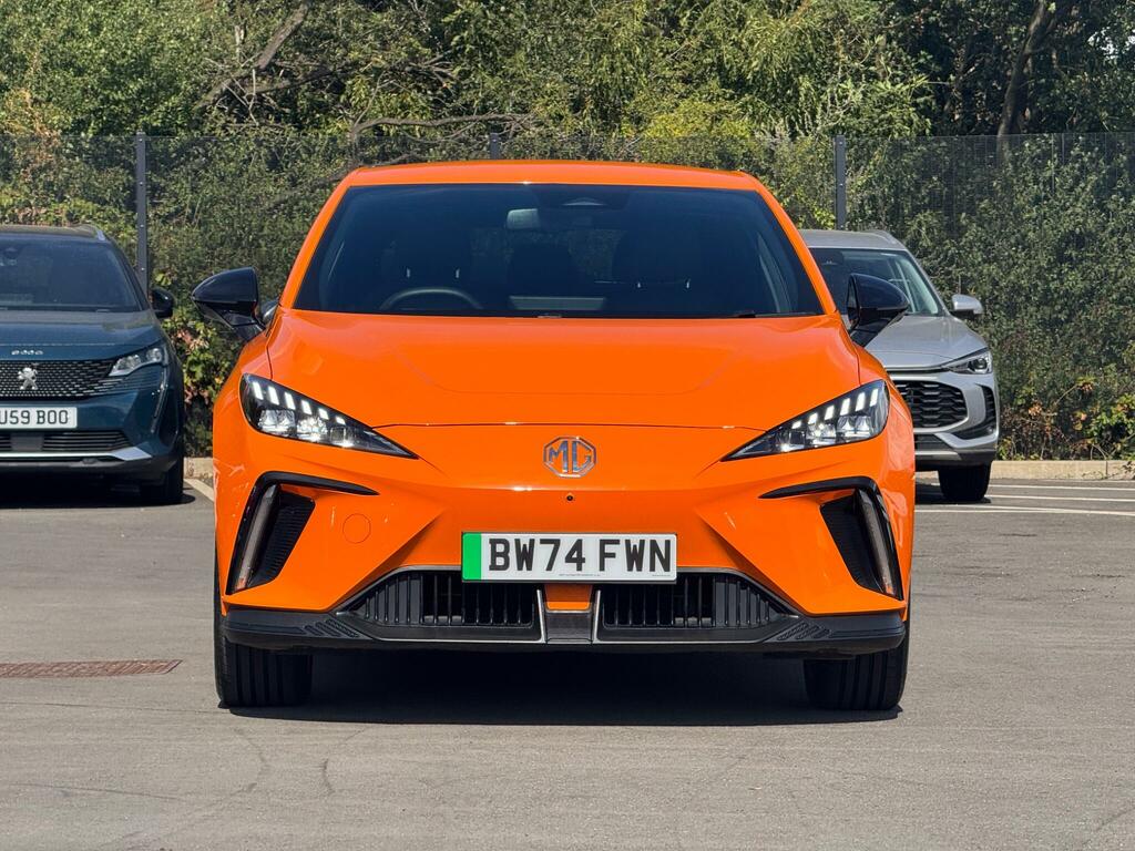MG MG4 64Kwh Trophy Long Range Orange #4