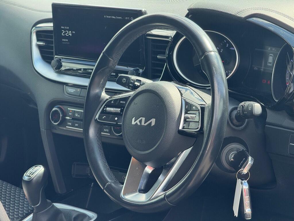 Kia Ceed 1.5 T-gdi 3 Sportswagon Euro 6 Ss Brown #3