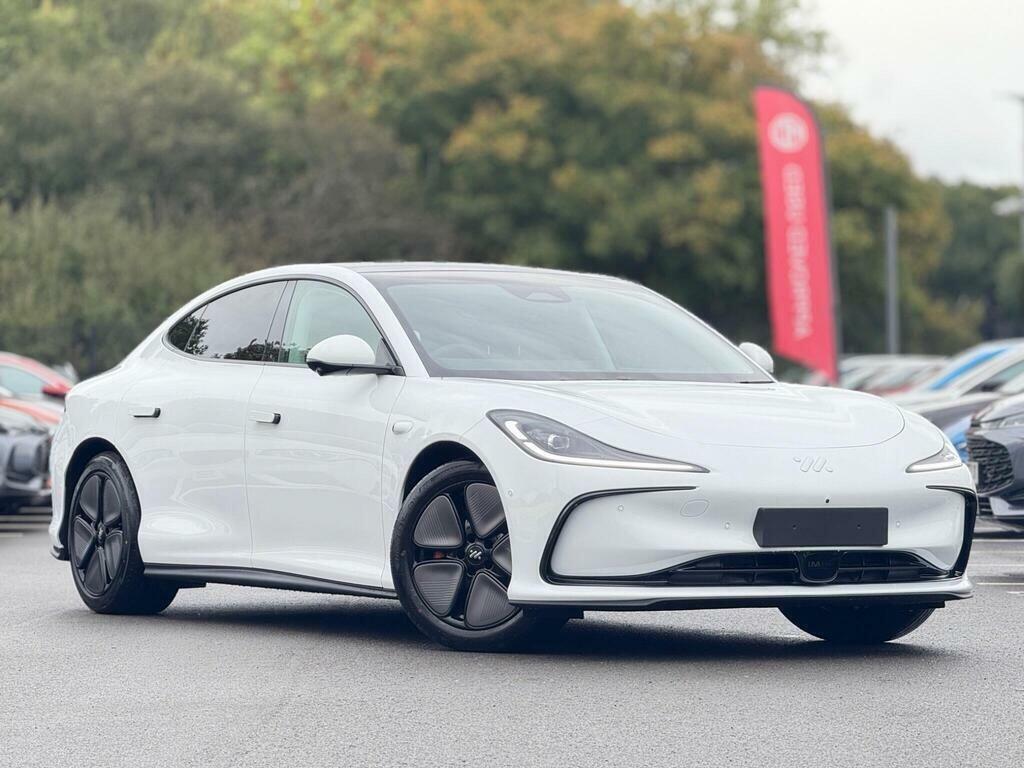 MG IM5 100Kwh Long Range Saloon White