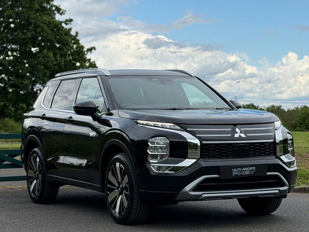 Mitsubishi Outlander 2.4 22.7Kwh Diamond Cvt 4Wd Euro 6 Ss Black