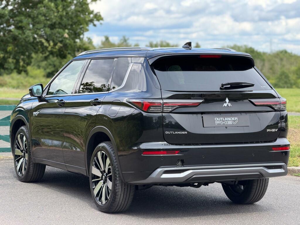 Mitsubishi Outlander 2.4 22.7Kwh Diamond Cvt 4Wd Euro 6 Ss Black #4