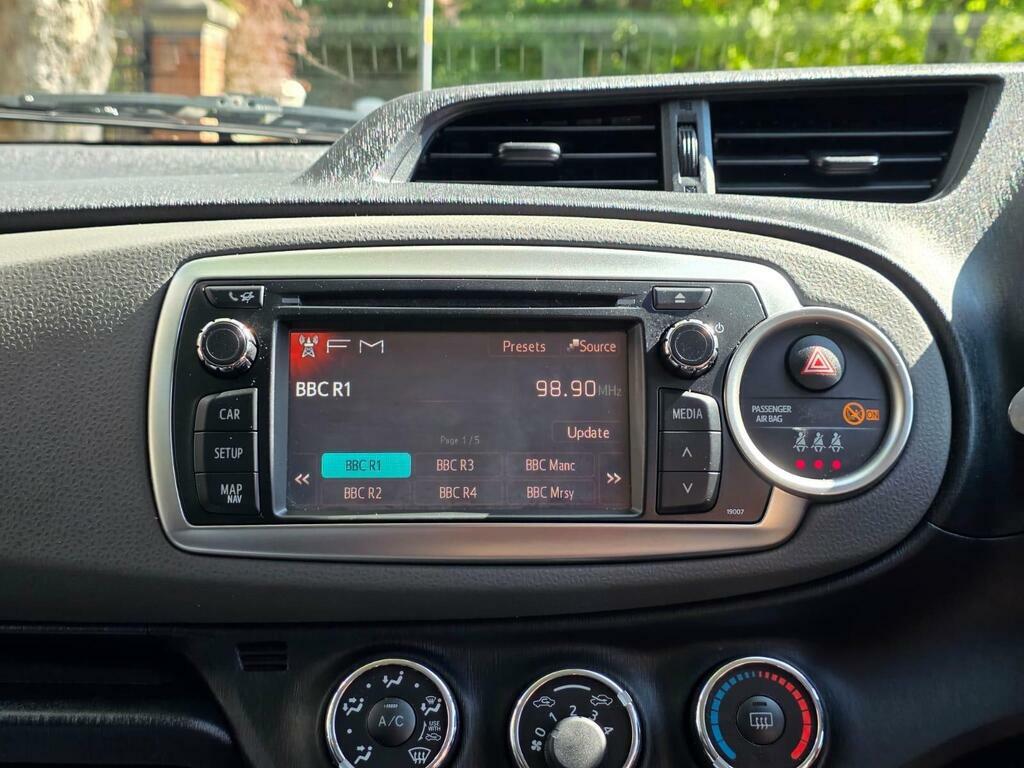 Toyota Yaris Yaris Tr D-4d Grey #13