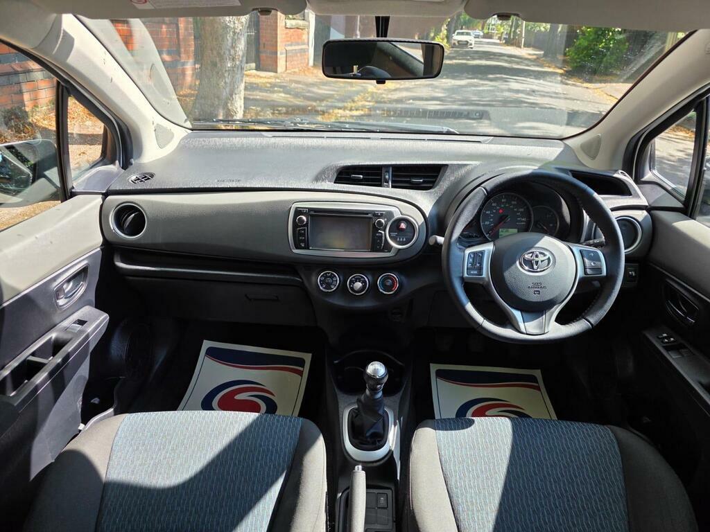 Toyota Yaris Yaris Tr D-4d Grey #14