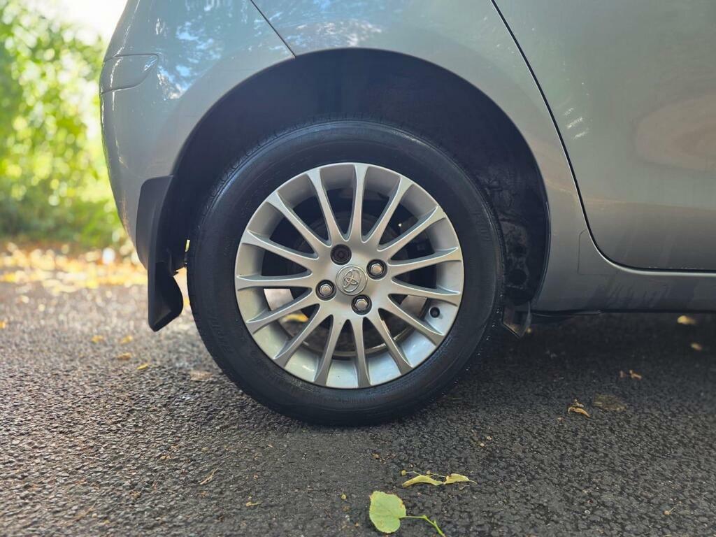Toyota Yaris 1.33 Dual Vvt-i Tr Hatchback Multimode Grey #26