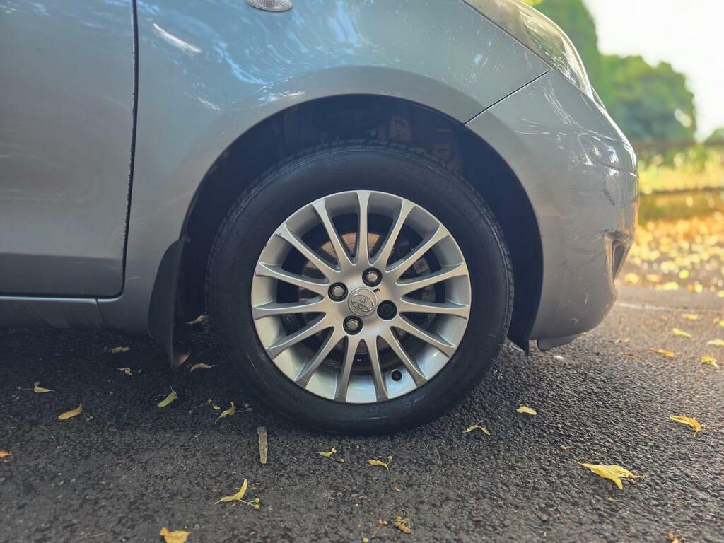 Toyota Yaris 1.33 Dual Vvt-i Tr Hatchback Multimode Grey #25