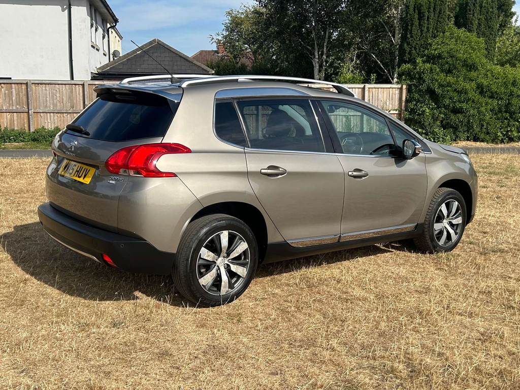 Peugeot 2008 Allure E-hdi #5