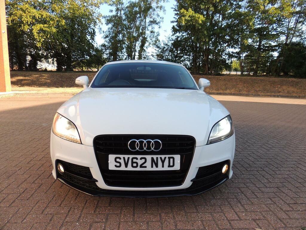 Audi TT Black Edition White #5
