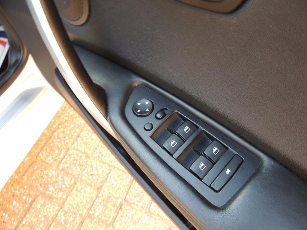 BMW 1 Series 2.0 118I Se 128 Bhp Black #45