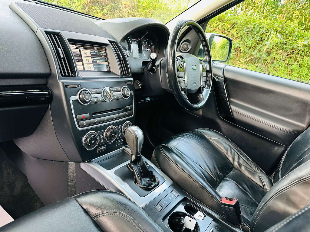 Land Rover Freelander 2.2 L Luxury Hse Sd4 4Wd White #6
