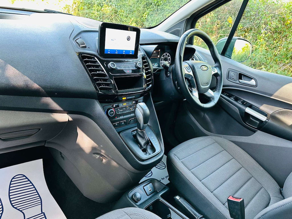 Ford Grand Tourneo Connect 1.5 L Grand Titanium Tdci Grey #6